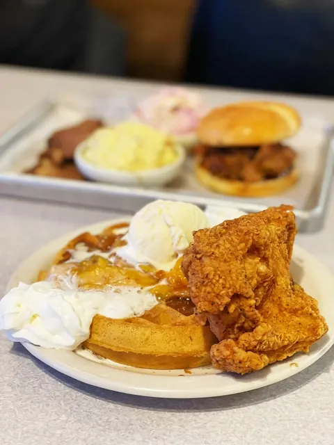Indianapolis | His Place Eatery – Mind-Blowing Chicken & Waffles!