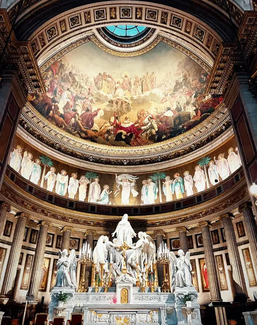 A Hidden Paris Gem Your Tour Guide Won’t Show You