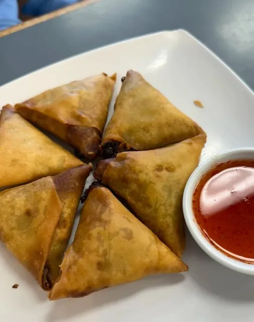 🥢 Bangkok Thai Deli | Minneapolis' No-Frills Thai Institution