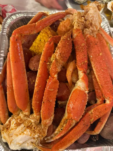 Unexpectedly AMAZING Seafood in Tulsa! 🌊🎉