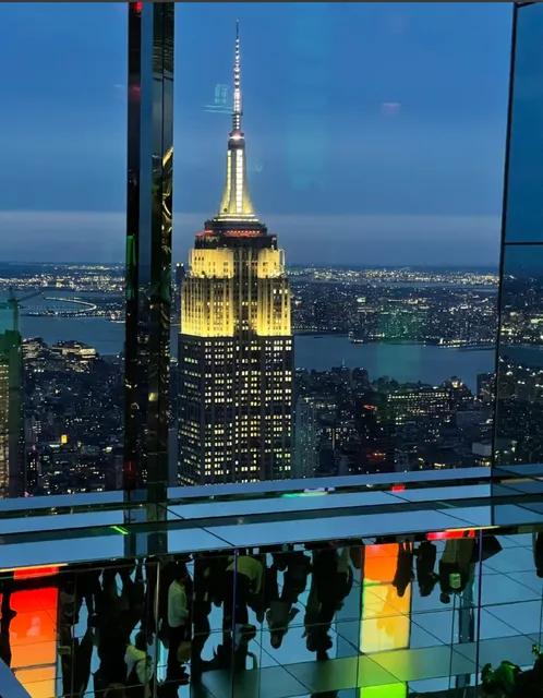   US, NY :The center of the world   I was shocked by the night view of Manhattan 