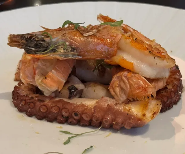 Rio de Janeiro Seafood Restaurant | Elegant Fine Dining in Copacabana 