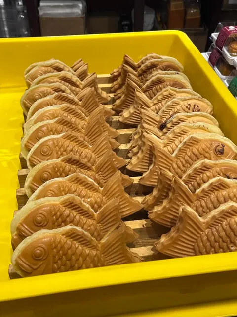 London Chinatown:  Must-Try Food Spots! 🥢✨