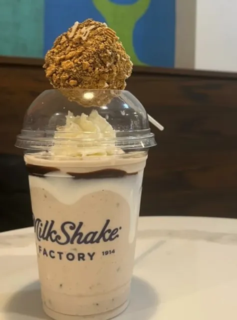 The Milk Shake Factory | A Sweet Over-the-Top Shake Experience 🥤🍫