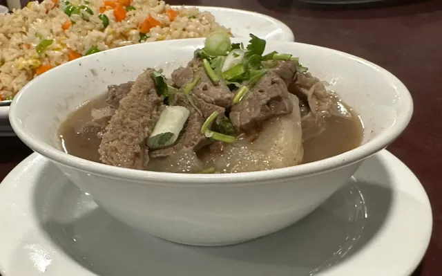 Kim Hour | Montreal’s Hidden Gem for Affordable Cantonese  Food