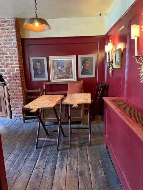 A Seriously Cool Spot in Fitzrovia! 🥃🎨🏴‍☠️