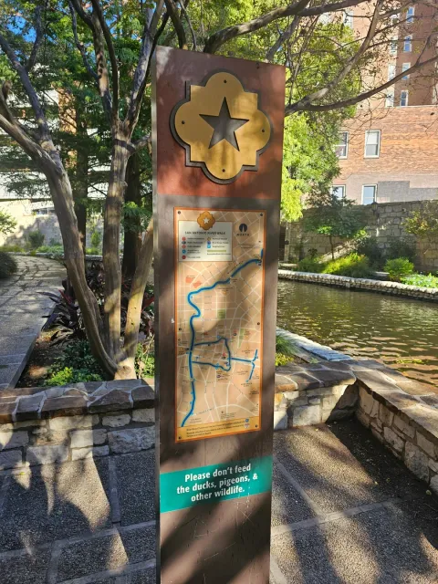 Book Now! Perfect Location 👌🏾 Park Once & Walk Everywhere! 