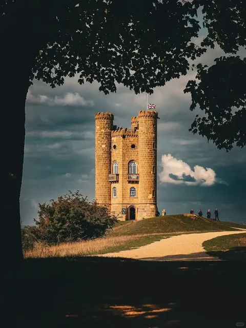 The Medieval Tower in Cotswolds That You Absolutely Must Visit