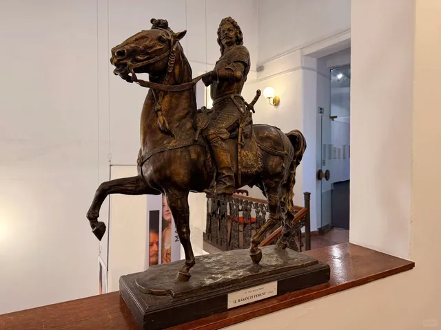 🇭🇺 "This is the University of Szeged—a very prestigious one!" 🎓