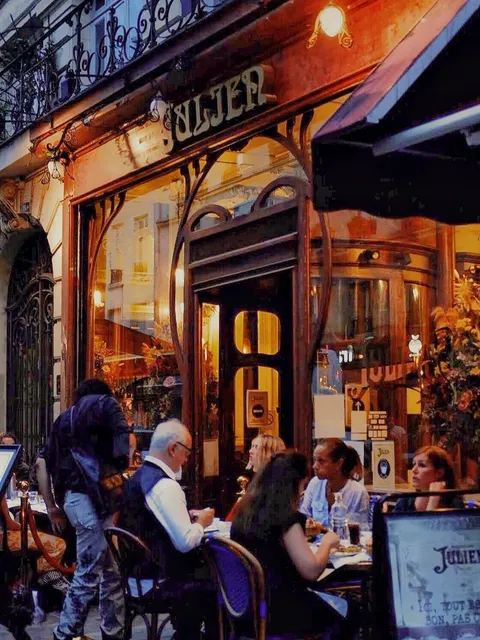 Time-Travel Dining: Brasserie Julien – A 1900s Parisian Dream! 🎭✨
