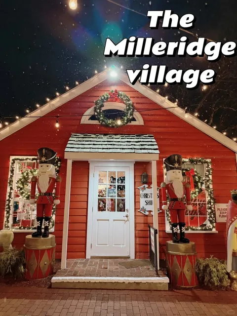 Long Island Christmas Must-Visit: The Milleridge Village 🎄