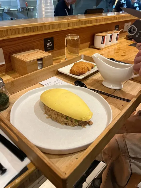 Chicago Downtown Viral Omelette Rice Review 🍛