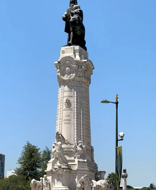  Pombal Square