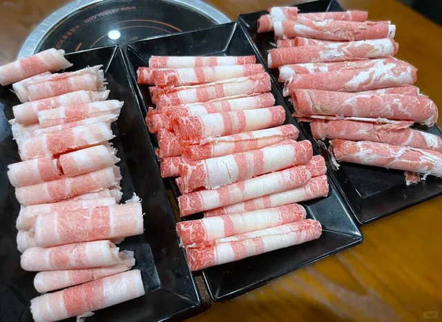 🍲 Let’s Talk About Hot Pot in Denver! 