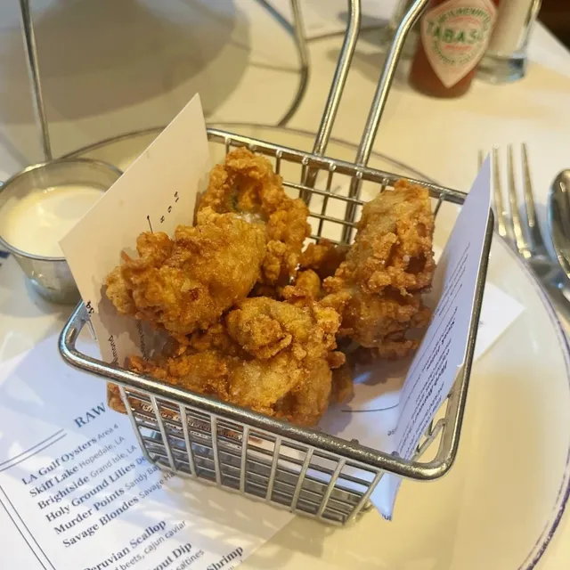 Luke | Amazing Happy Hour with Oyster & Cocktail Deals! 🦪🍸