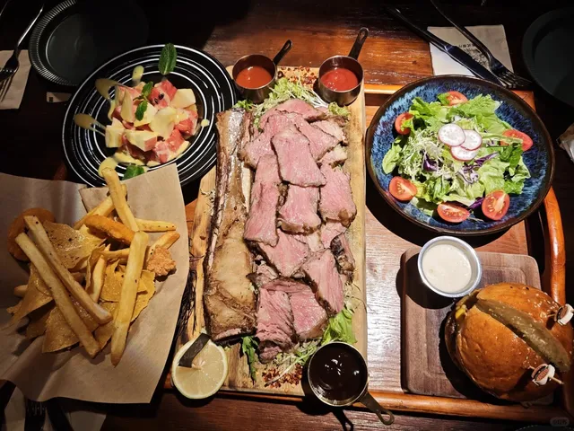 🍖 Brown Bear BBQ: A Meaty Reunion with Nostalgia & Flavor! 🏕️