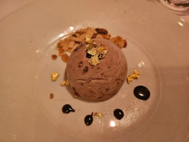 🍽️ Excellent Food & Ambiance! ✨