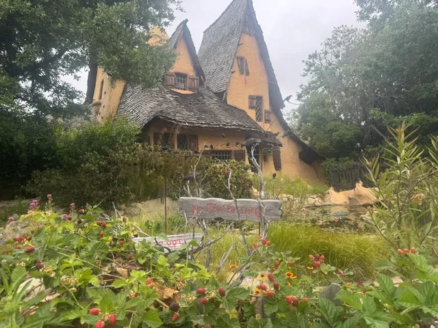The Witch's House - A Real-Life Storybook Escape!​​ 🧙‍♀️🏡