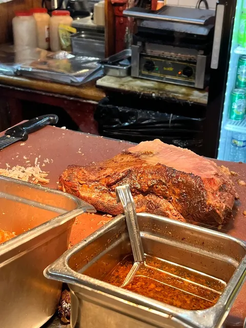 Philadelphia Food Find | The Must-Try Beef Sandwich You CAN’T Miss! 💥