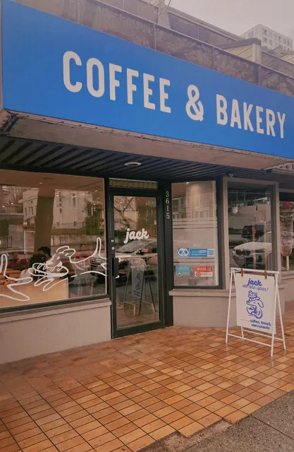 Vancouver's Newest French-Inspired Pup-Friendly Hangout 🐕☕