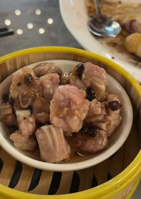 👑🥢: A Taste of Authentic Cantonese Cuisine in Minneapolis!