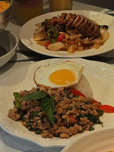 💥 Must-Try Dishes at Niyom Thai Kitchen (1)👇