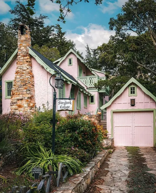 Carmel-by-the-Sea｜A Fairytale Cottage in the Real World 🏡