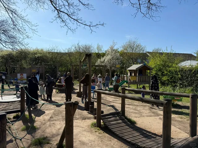 🇬🇧 Weekend Fun in Nottingham | Free Entry Farm with Cows & Horses