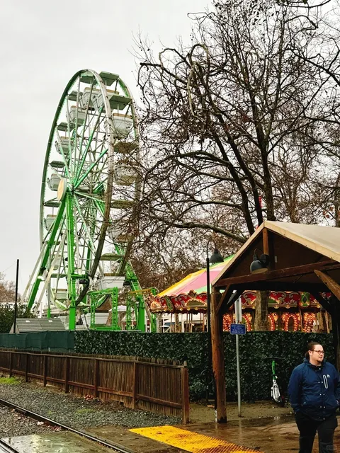 🇺🇸✨ A couple of laps around Old Sacramento — so worth it! 