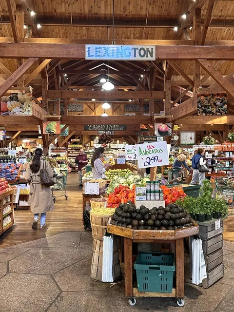 This farm near Boston 🌽🍓🍇🍋 is so therapeutic!