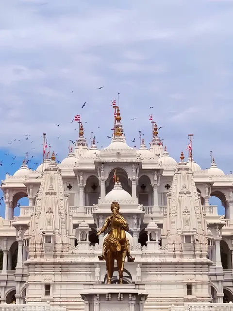 Toronto’s Indian Temple | Even More Stunning Than I Imagined!