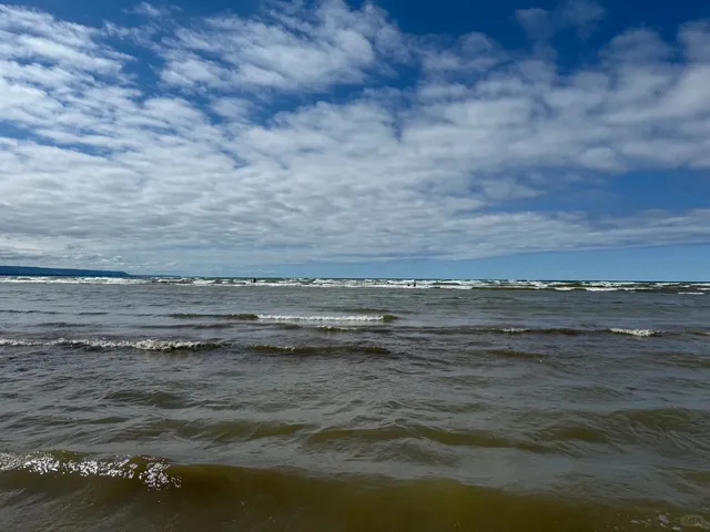 🌊 Wasaga Beach - A Perfect Lakeside Getaway!  