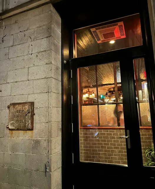 🍷 Must-Try French Restaurant in Old Montreal!