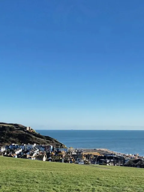 Summer in Hastings 🇬🇧 | Day Trips Near London