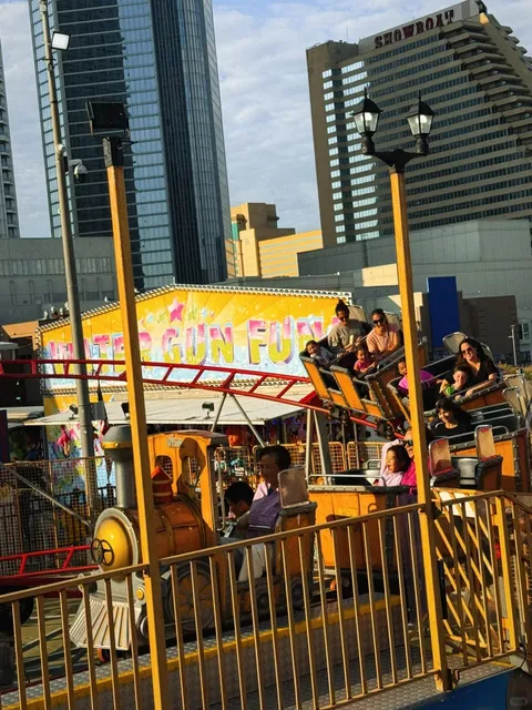 🎡 Steel Pier Amusement Park – Atlantic City’s Oceanfront Playground 