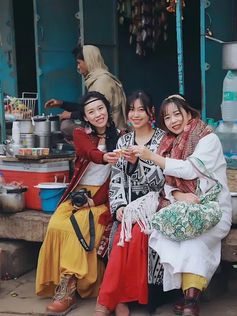 A trip to Varanasi would be incomplete without witnessing Ganga Aarti 