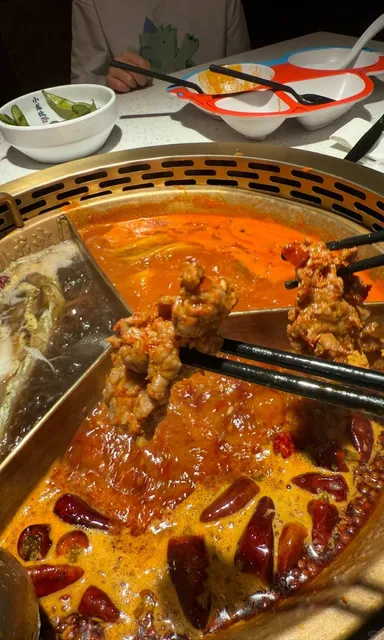 🍲 Vegas with Kids: Hot Pot Fixes Everything! 👨‍👩‍👧‍👦✨