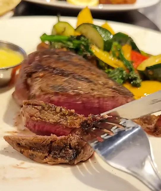 The Keg Steakhouse | Canada's Timeless Steakhouse Legacy 🥩✨