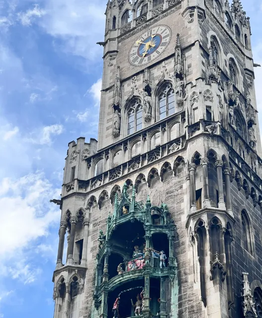 🇩🇪 Marienplatz: Munich's Beating Heart ❤️⛲