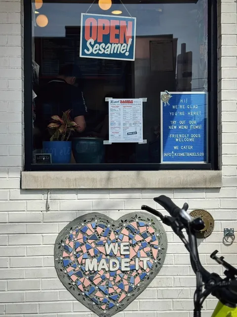 Philadelphia 🇺🇸 / Bagel Lover / Should Be Global