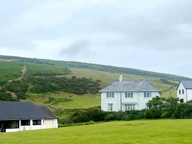 🇬🇧 Wales Day Trip Guide | World's Most Beautiful Beach