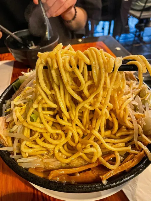 🇨🇦 Only 2 Jiro-Style Ramen Spots in Toronto – Which One’s Better?