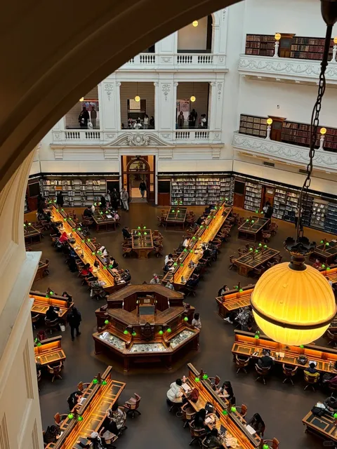 🇦🇺 Escape the Heat: Melbourne City Walk in Winter