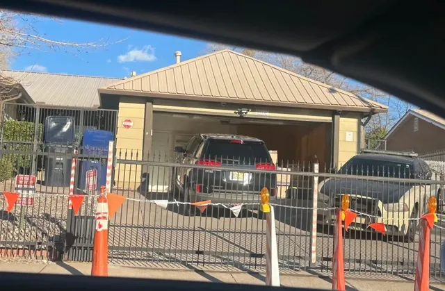 📍Breaking Bad Pilgrimage Stop 5: Walter White’s House! 🏡💥