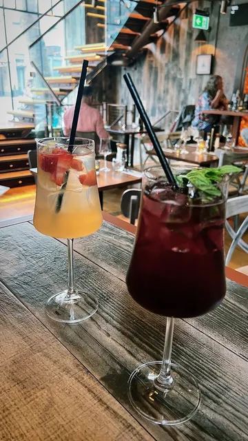   Hidden Gem Western Restaurant Hellfire🍽️ with Amazing Desserts🍰