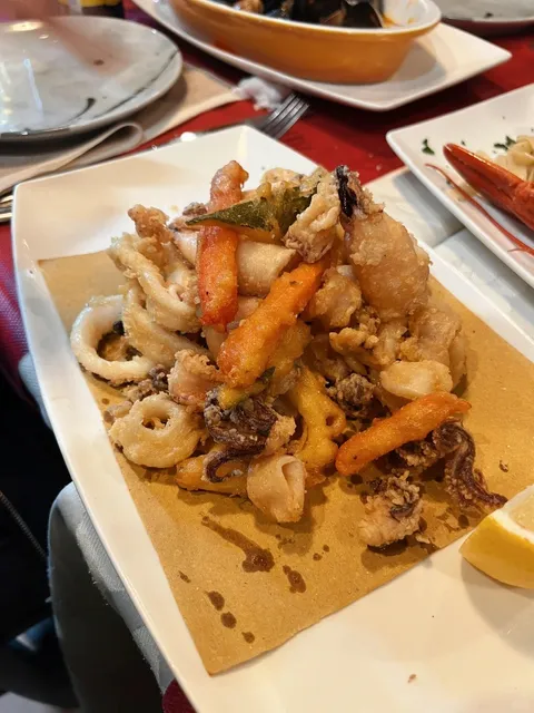 🇮🇹 Just Had Huge Lobster in Venice! 🦞