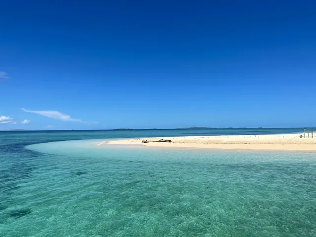 🇫🇯 Fiji Must-Do Adventures: From Heart Islands to Jungle Ziplines!