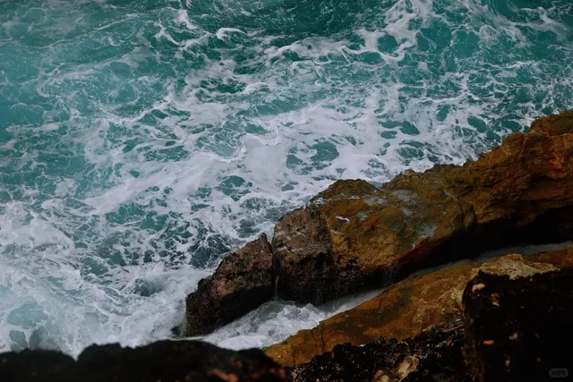 Brisbane North Stradbroke Island Travel Guide (Car-Free Edition) 🚆⛴️