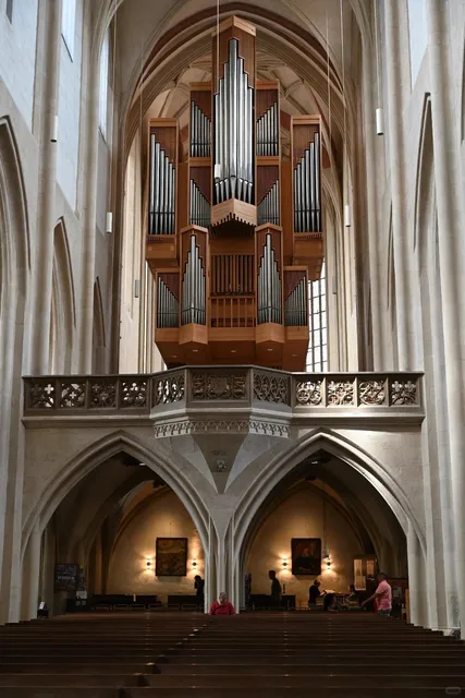 St. James' Church - A Gothic Masterpiece in Poland ⛪✨