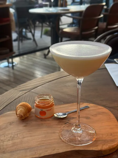 Review of the Highly Talked-about Renée in Nice (No Guang)